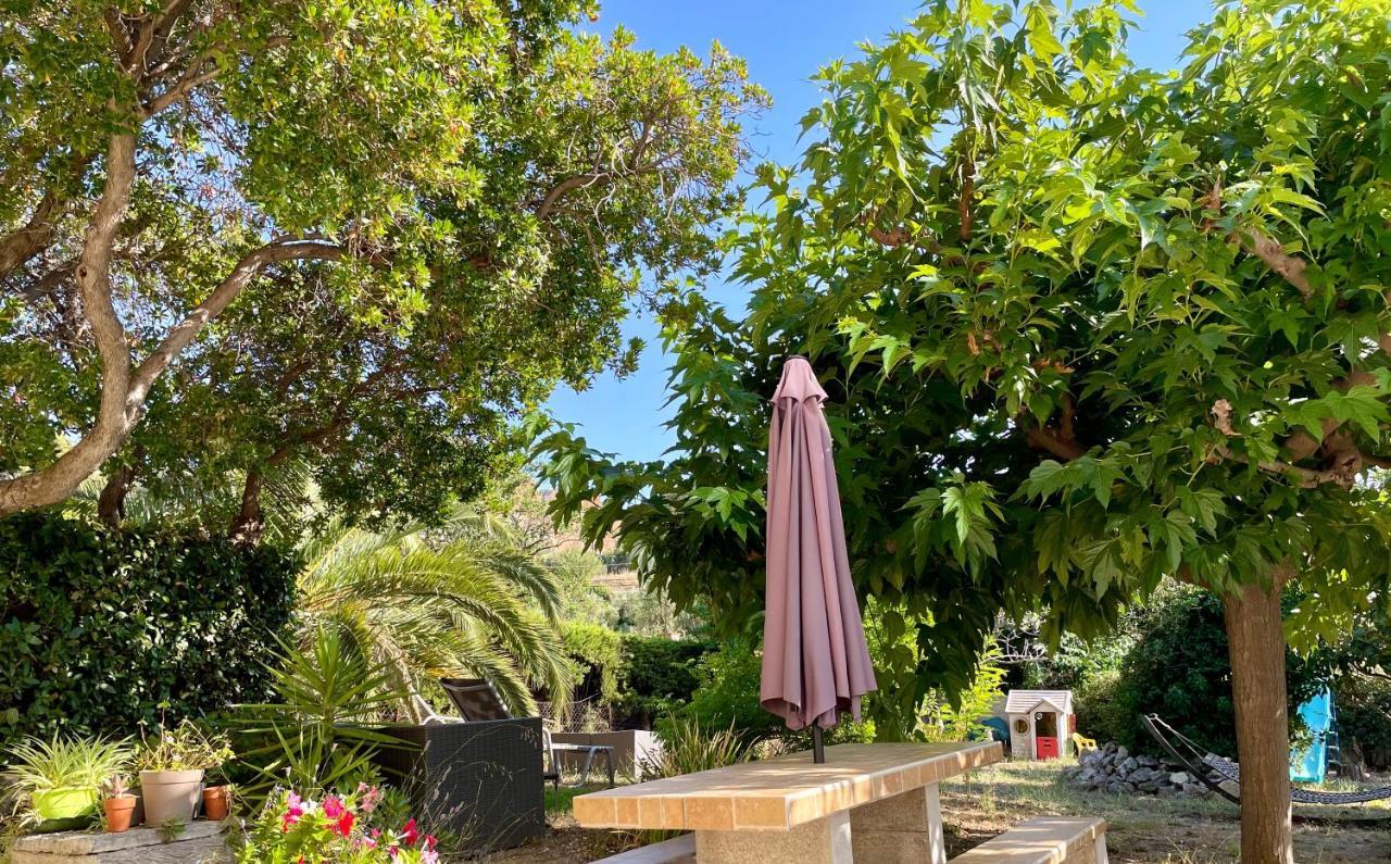 Large Private Garden, Quiet 2-Bedroom Apartment, Air Conditioning, Wifi, Parking Cassis Bagian luar foto